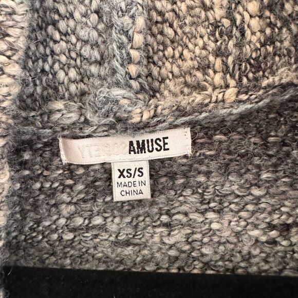 Muse Gray Cardigan with Ombré Stripes and Plush Texture - Picture 3 of 5